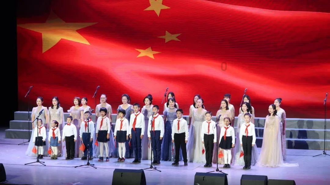 102岁老人骨折，要不要手术？