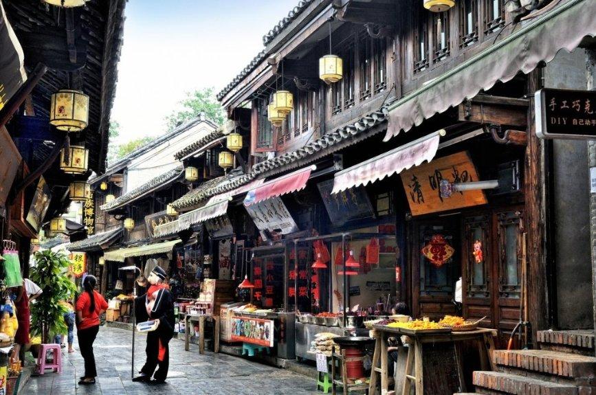 通用汽车申请气泡片材部件的阻尼增强专利,阻尼板包括第一金属和第二金属